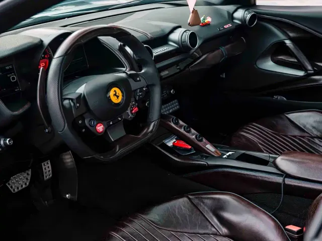 Ferrari 812 — Фото автомобиля 16