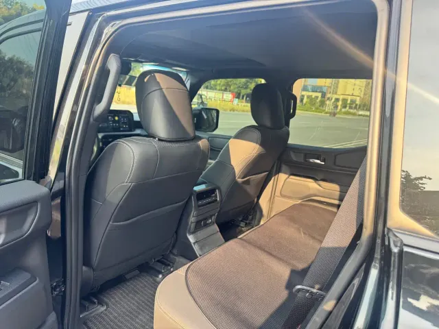 Toyota Prado — Фото автомобиля 9