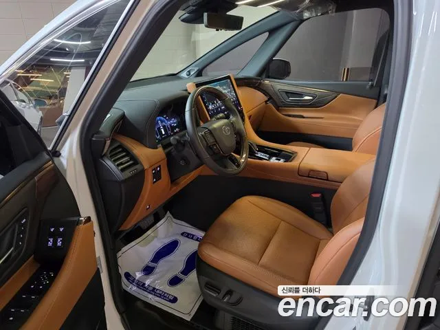 Toyota Alphard — Фото автомобиля 9