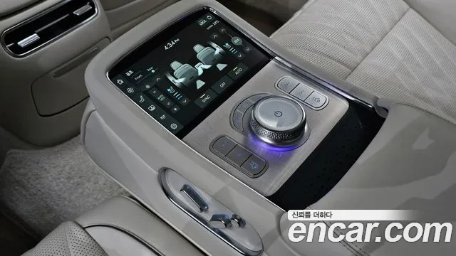 Genesis G90 — Фото автомобиля 28