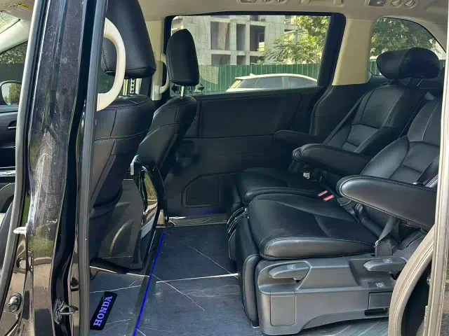 Honda Odyssey — Фото автомобиля 4