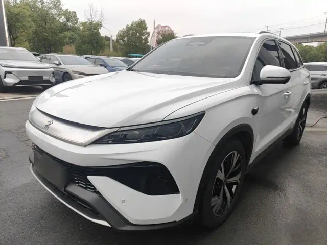 Фотография автомобиля — BYD Song Pro