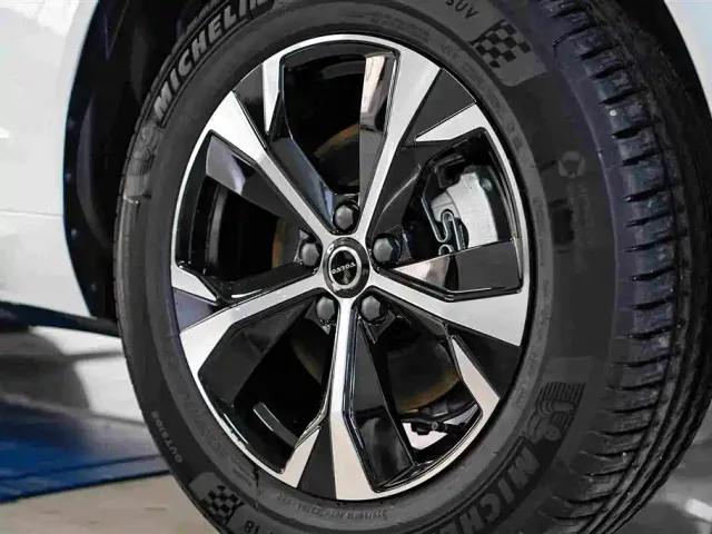 Volvo XC60 — Фото автомобиля 13