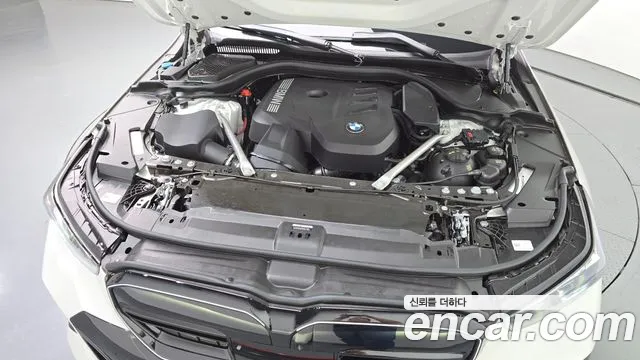 BMW 5 Series G60 — Фото автомобиля 9