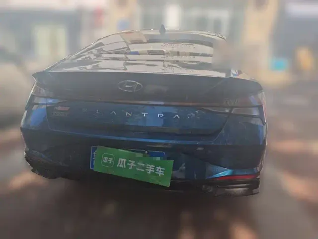 Hyundai Elantra — Фото автомобиля 5
