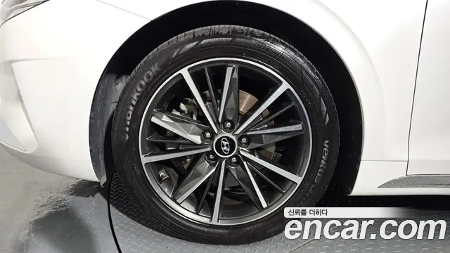 Hyundai Grandeur Новый Grandeur IG — Фото автомобиля 5