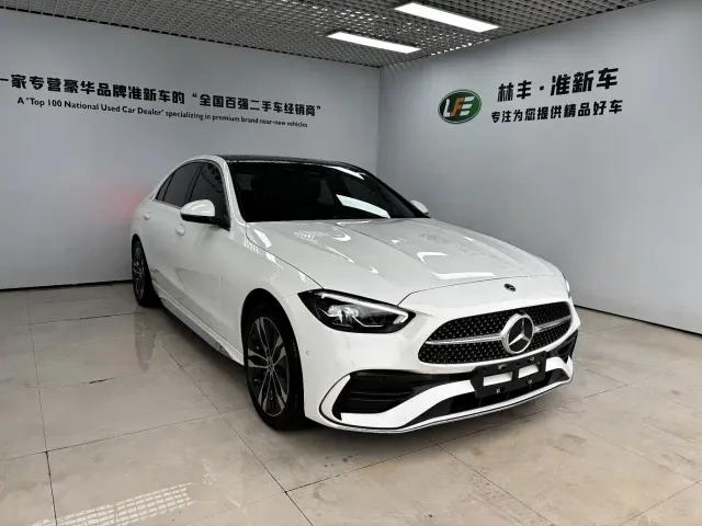 Mercedes-Benz C-Class — Фото автомобиля 4