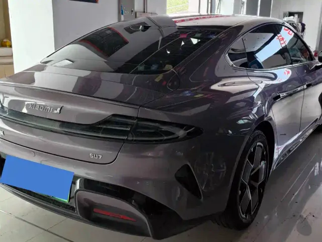 Xiaomi SU7 — Фото автомобиля 13