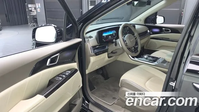 Kia Carnival Generation 4 — Фото автомобиля 10