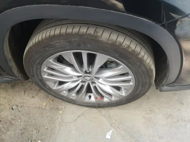 Toyota Highlander — Фото автомобиля 6
