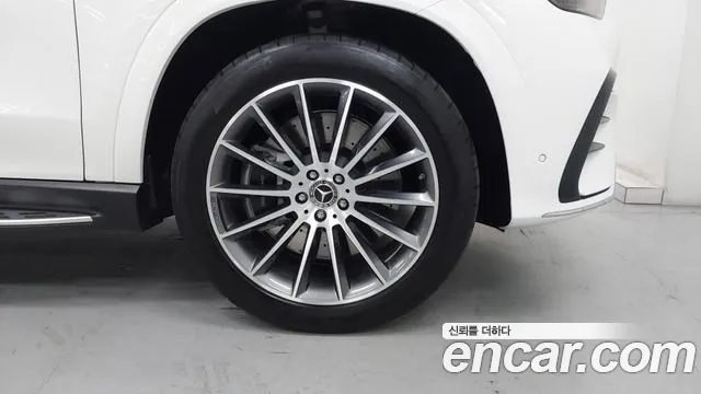 Mercedes-Benz GLE-Class — Фото автомобиля 5