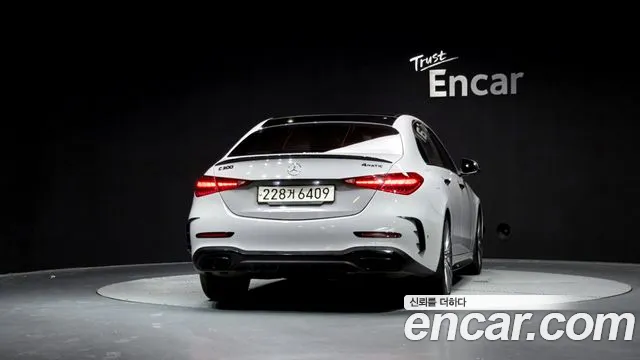 Mercedes-Benz C-Class — Фото автомобиля 4