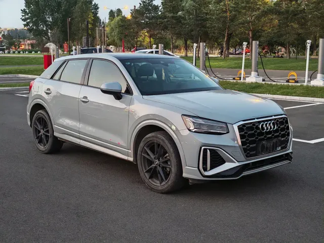 Audi Q2L — Фото автомобиля 3