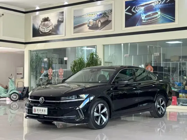 Фотография автомобиля — Volkswagen Magotan