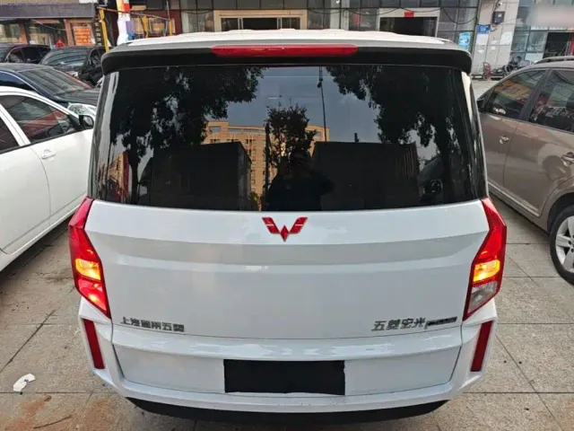 Wuling Hongguang Plus — Фото автомобиля 5