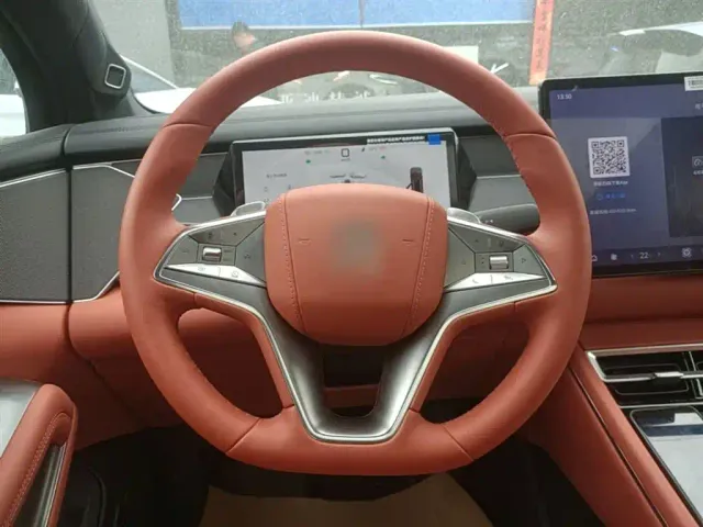 BYD Tang L — Фото автомобиля 10