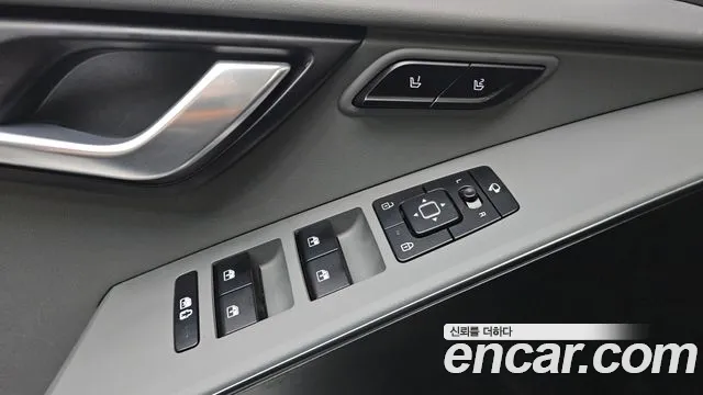 Kia Niro The All New — Фото автомобиля 28