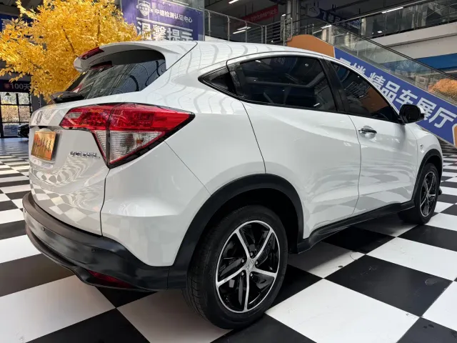 Honda Vezel — Фото автомобиля 7