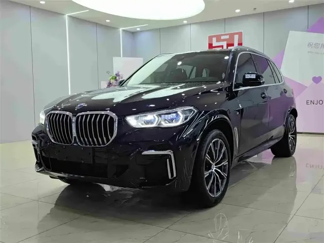 Фотография автомобиля — BMW X5