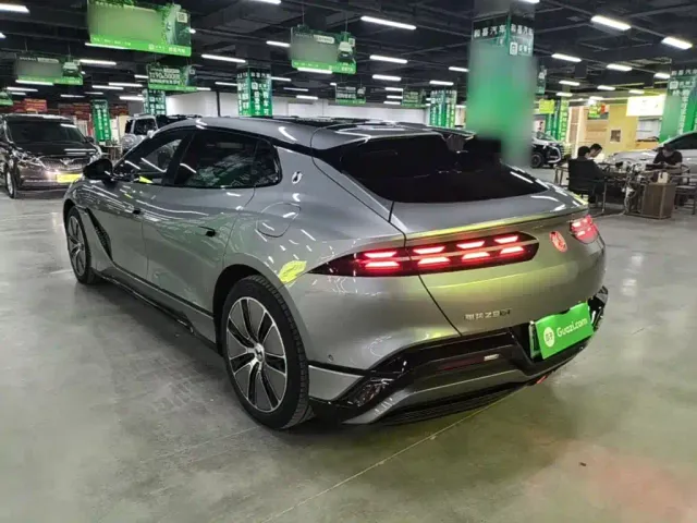 Denza Z9GT — Фото автомобиля 4