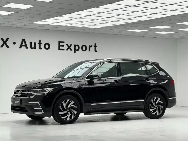 Volkswagen Tiguan L — Фото автомобиля 8