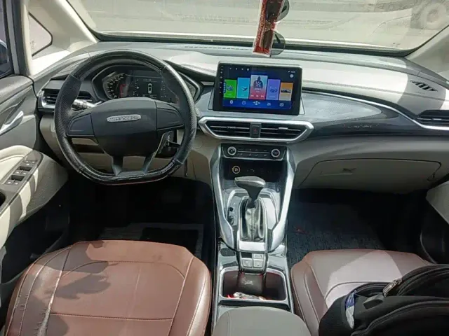 Maxus G50 — Фото автомобиля 9
