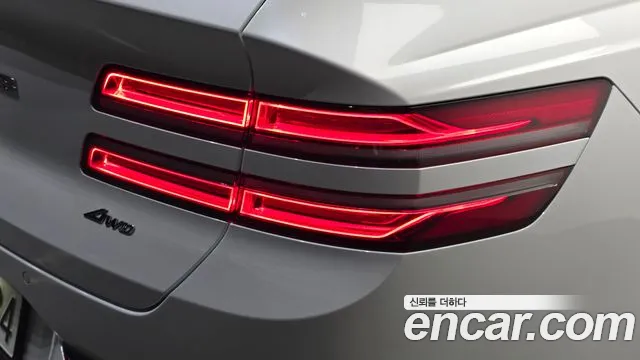 Genesis GV80 — Фото автомобиля 23