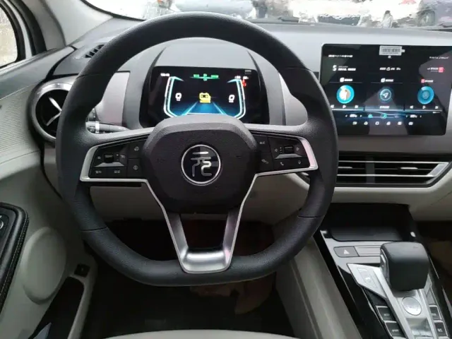 BYD Yuan Pro — Фото автомобиля 10