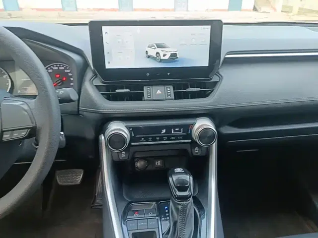 Toyota Wildlander — Фото автомобиля 8