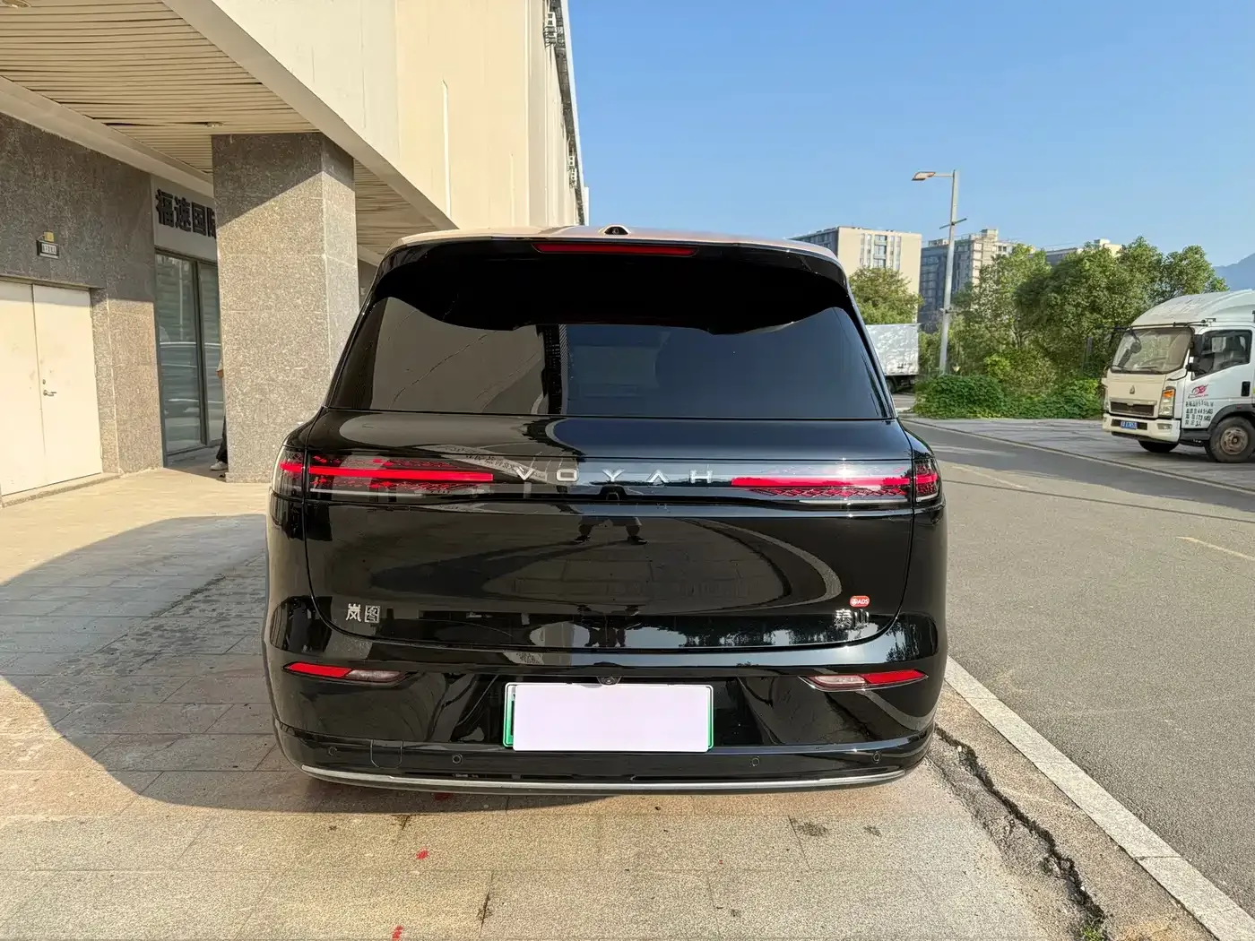 Voyah Auto VOYAH Taisan 2026 Model Base — Фото автомобиля 7