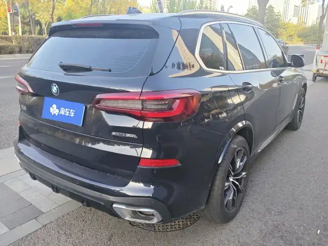 BMW X5 — Фото автомобиля 3