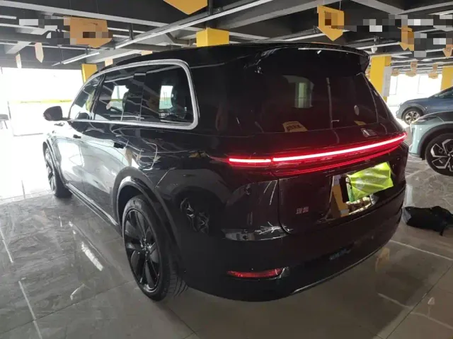 Li Auto L9 — Фото автомобиля 4