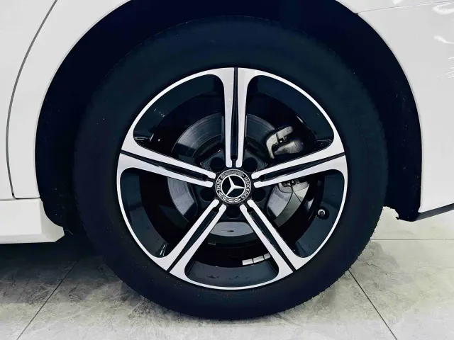 Mercedes-Benz A-Class — Фото автомобиля 17