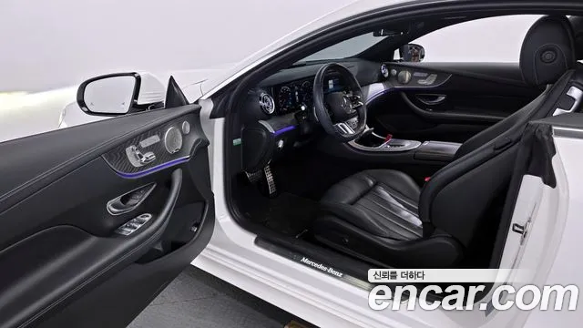 Mercedes-Benz E-Class — Фото автомобиля 10