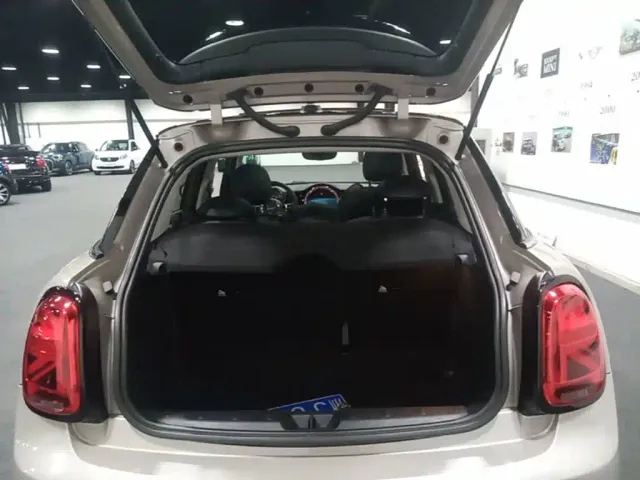 MINI Hatch — Фото автомобиля 18