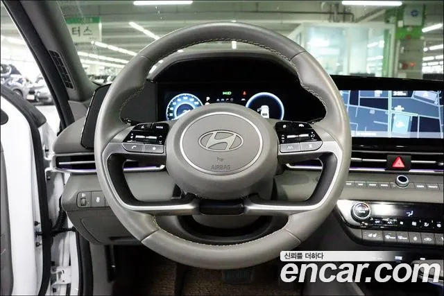 Hyundai Avante CN7 — Фото автомобиля 8