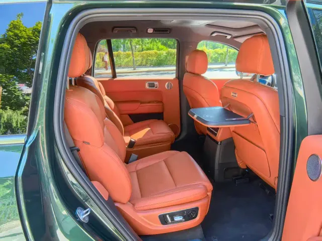 Li Auto L9 — Фото автомобиля 9