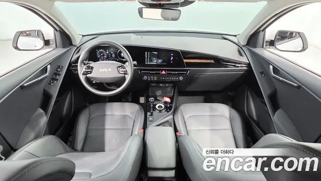 Kia Niro — Фото автомобиля 7