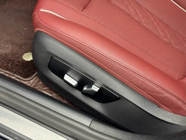 BMW 5 Series — Фото автомобиля 12