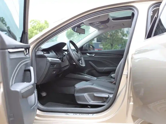 Skoda Octavia — Фото автомобиля 5