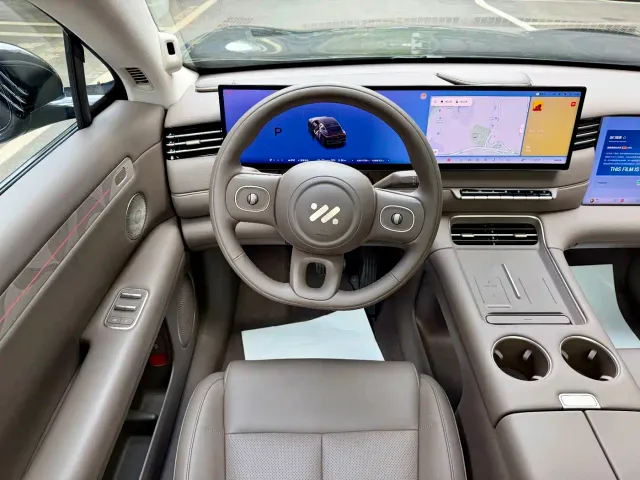 IM Motors LS6 — Фото автомобиля 6