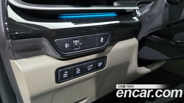 Kia Canival Новый Carnival 4 поколение Бензин 7 мест Signature — Фото автомобиля 12
