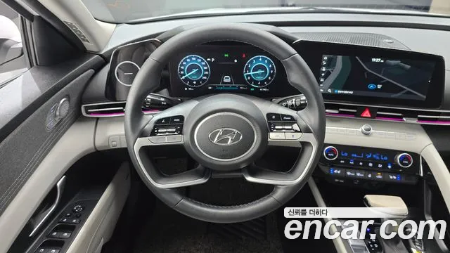 Hyundai Avante CN7 — Фото автомобиля 13