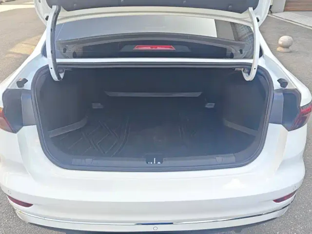 Geely Emgrand — Фото автомобиля 4