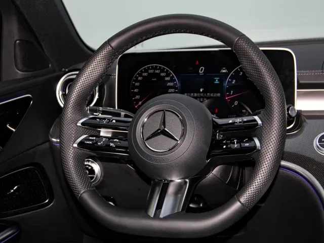 Mercedes-Benz C-Class — Фото автомобиля 4