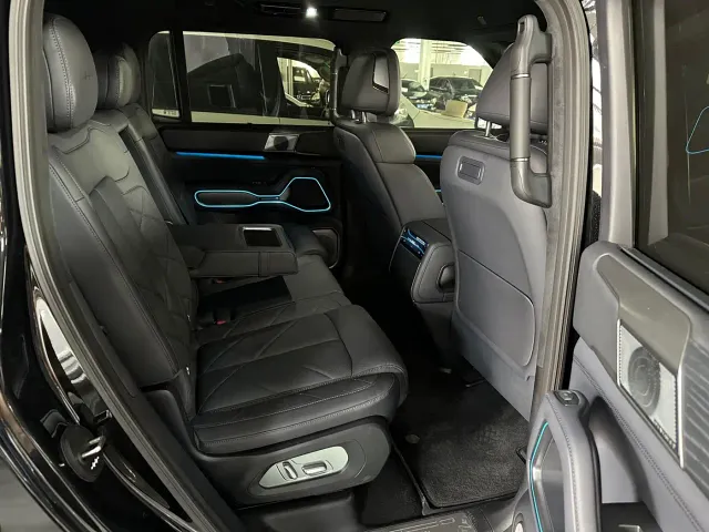 BYD FangChengBao Leopard 8 — Фото автомобиля 11