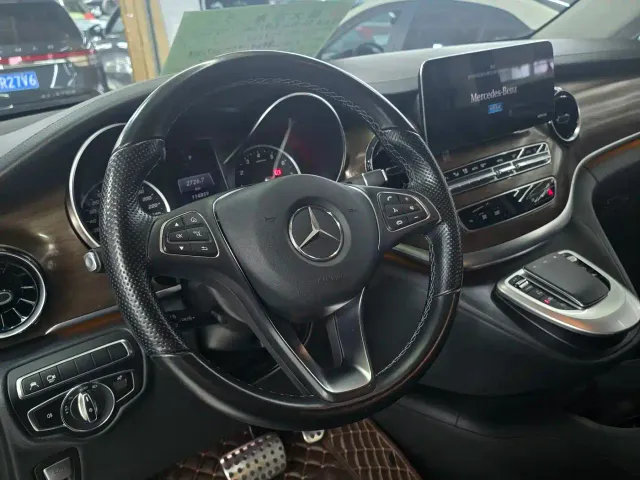 Mercedes-Benz V-Class — Фото автомобиля 4