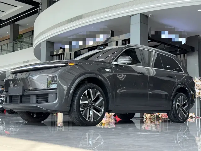 Фотография автомобиля — Li Auto L9