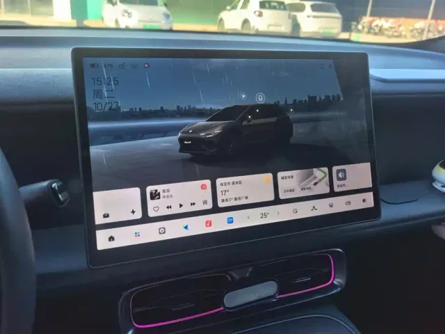Leapmotor Lafa 5 — Фото автомобиля 13