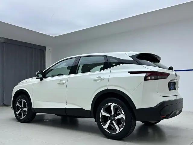 Nissan Qashqai — Фото автомобиля 4
